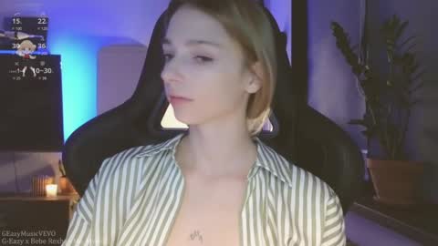 Snapshot of baby_gopn1k chatting on January 27, 5:03 am baby gopn1k online show from January 27, 5:03 am