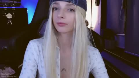 Snapshot of baby_gopn1k chatting on February 11, 6:11 pm baby gopn1k online show from February 11, 6:11 pm