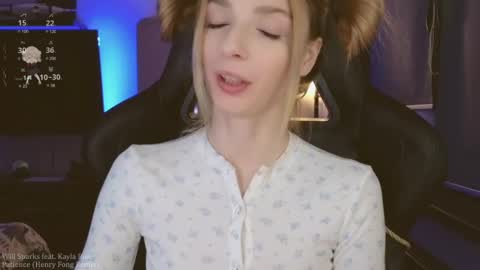 Snapshot of baby_gopn1k chatting on February 13, 5:05 am baby gopn1k online show from February 13, 5:05 am