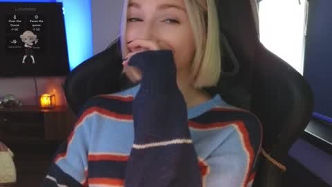 Snapshot of baby_gopn1k chatting on September 25, 5:00 am baby gopn1k online show from September 25, 5:00 am