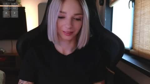 Snapshot of baby_gopn1k chatting on October 17, 5:10 am baby gopn1k online show from October 17, 5:10 am