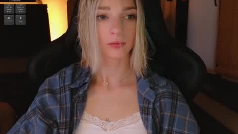 Snapshot of baby_gopn1k chatting on November 6, 5:08 am baby gopn1k online show from November 6, 5:08 am