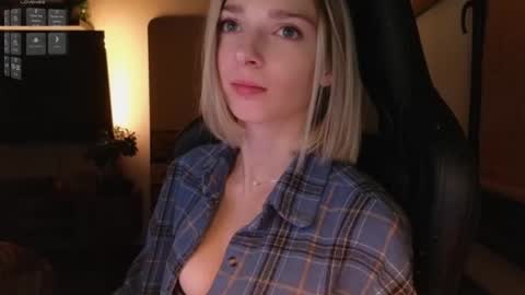 Snapshot of baby_gopn1k chatting on November 21, 5:06 am baby gopn1k online show from November 21, 5:06 am