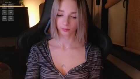 Snapshot of baby_gopn1k chatting on November 26, 5:08 am baby gopn1k online show from November 26, 5:08 am