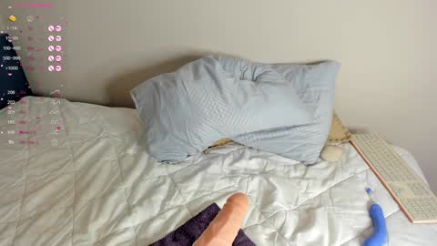 Snapshot of baby_jul1 chatting on January 22, 10:29 am JULY online show from January 22, 10:29 am