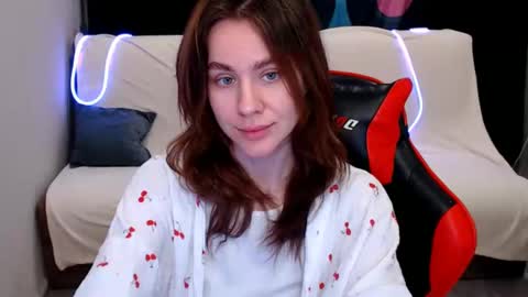 baby_kitte online show from January 1, 7:41 am