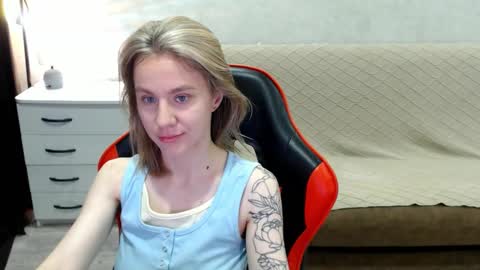 baby_kitte online show from October 14, 3:07 am