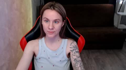 baby_kitte online show from November 27, 5:15 pm