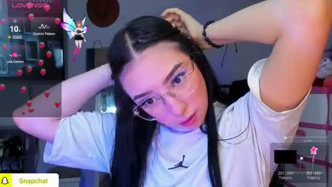 lily online show from November 18, 7:07 pm