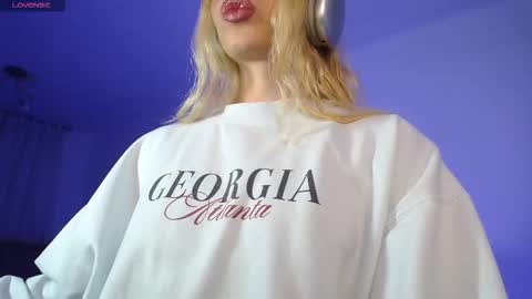  NYX  online show from December 19, 3:13 am