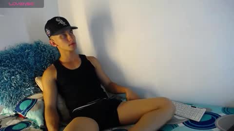 babyandy_x online show from September 20, 11:17 pm