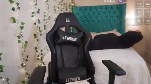 Snapshot of babyangiee chatting on February 28, 10:06 pm Instagram online show from February 28, 10:06 pm