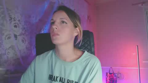 Sonya online show from September 19, 8:09 pm