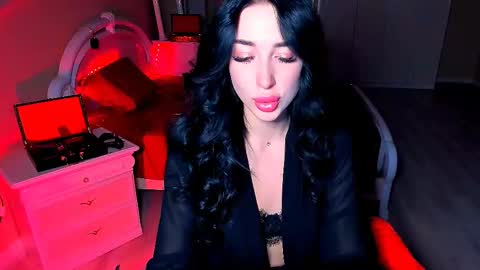 Miss Desire...do you remember online show from December 12, 12:33 pm