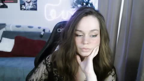 Lin online show from December 2, 7:14 am