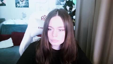 Lin online show from December 12, 6:10 pm