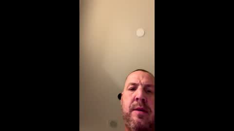 Snapshot of badboyson65 chatting on January 25, 4:34 am HotWifeFun32 online show from January 25, 4:34 am