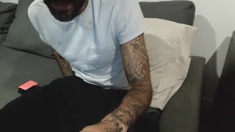 BadCouple  online show from October 13, 4:34 am