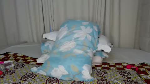 baddie_caramell online show from September 24, 7:33 am