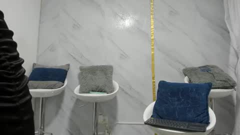 candy and dayan online show from February 6, 10:00 pm