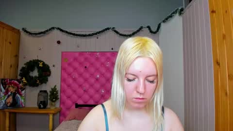 holly online show from February 18, 7:54 am