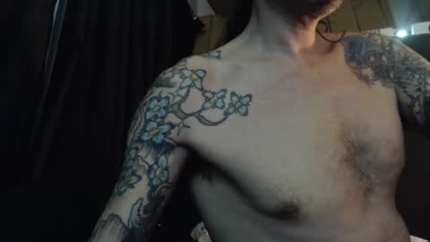 Snapshot of bailey39 chatting on December 11, 5:00 am Bailey online show from December 11, 5:00 am