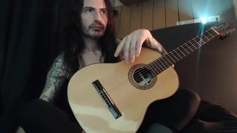 Snapshot of bailey39 chatting on December 12, 12:59 am Bailey online show from December 12, 12:59 am