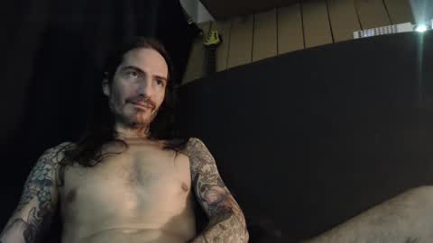 Snapshot of bailey39 chatting on December 21, 3:25 am Bailey online show from December 21, 3:25 am