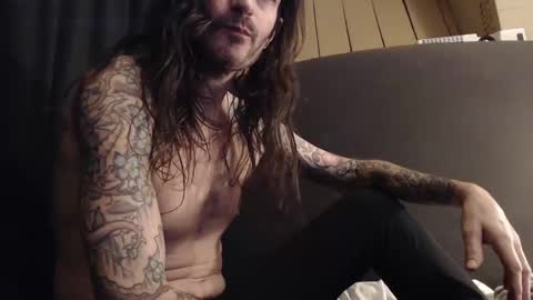 Snapshot of bailey39 chatting on January 16, 1:58 am Bailey online show from January 16, 1:58 am