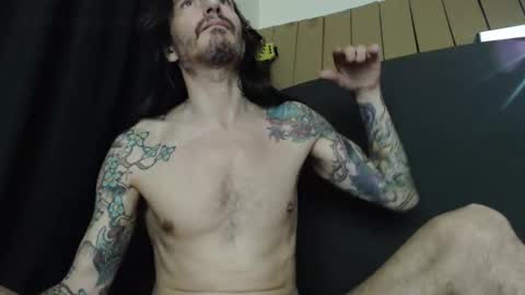 Snapshot of bailey39 chatting on January 26, 1:09 am Bailey online show from January 26, 1:09 am