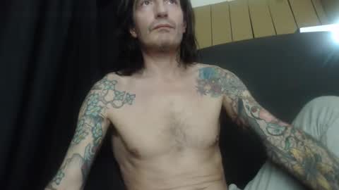 Snapshot of bailey39 chatting on February 9, 2:06 am Bailey online show from February 9, 2:06 am