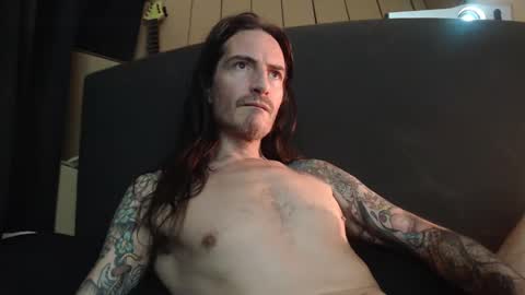 Snapshot of bailey39 chatting on February 20, 2:07 am Bailey online show from February 20, 2:07 am