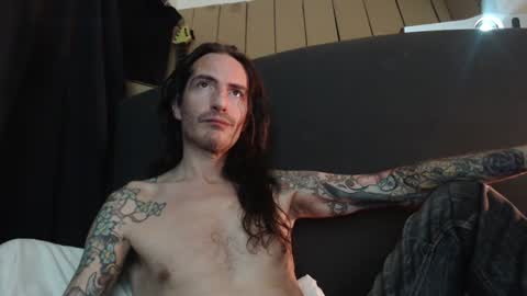 Snapshot of bailey39 chatting on February 26, 1:32 am Bailey online show from February 26, 1:32 am