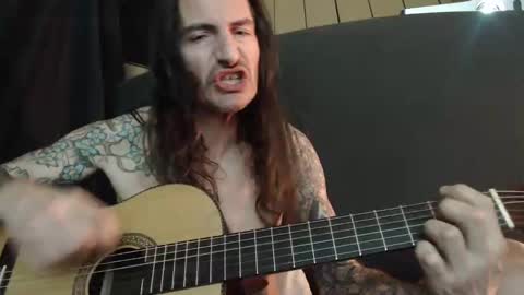 Snapshot of bailey39 chatting on February 26, 4:36 am Bailey online show from February 26, 4:36 am