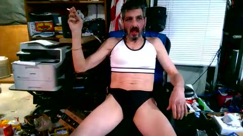 Snapshot of balddickstroking chatting on November 28, 4:04 am balddickstroking online show from November 28, 4:04 am