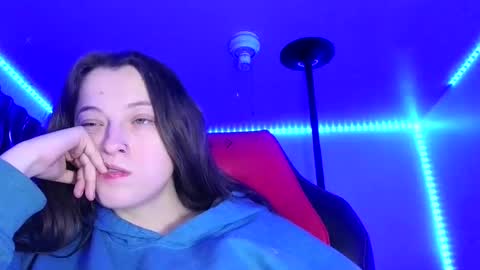 Snapshot of bambiboo8113 chatting on February 8, 6:01 am bambiboo8113 online show from February 8, 6:01 am