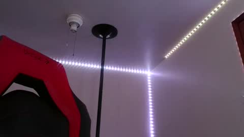 Snapshot of bambiboo8113 chatting on February 10, 7:47 am bambiboo8113 online show from February 10, 7:47 am