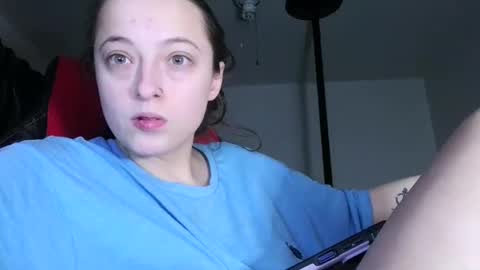 Snapshot of bambiboo8113 chatting on February 10, 10:53 am bambiboo8113 online show from February 10, 10:53 am