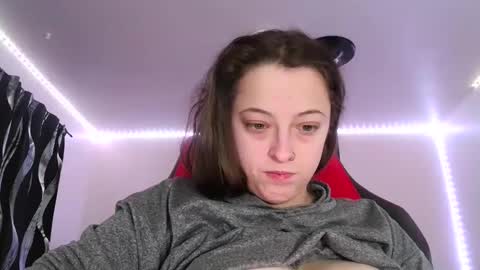 Snapshot of bambiboo8113 chatting on February 12, 3:07 am bambiboo8113 online show from February 12, 3:07 am