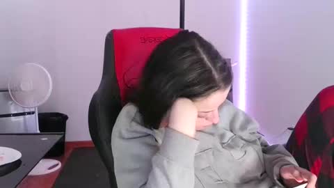 Snapshot of bambiboo8113 chatting on February 20, 11:43 pm bambiboo8113 online show from February 20, 11:43 pm