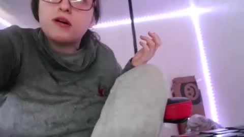 Snapshot of bambiboo8113 chatting on February 21, 7:21 pm bambiboo8113 online show from February 21, 7:21 pm