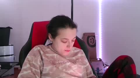 Snapshot of bambiboo8113 chatting on March 2, 4:07 am bambiboo8113 online show from March 2, 4:07 am