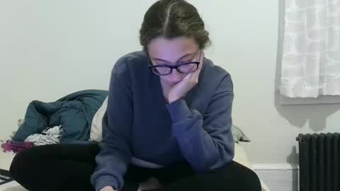 Snapshot of bambiboo8113 chatting on October 1, 7:47 am bambiboo8113 online show from October 1, 7:47 am