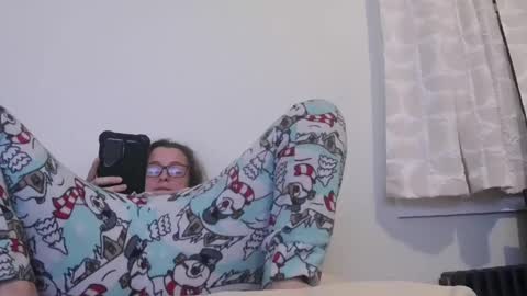 Snapshot of bambiboo8113 chatting on October 23, 7:29 am bambiboo8113 online show from October 23, 7:29 am