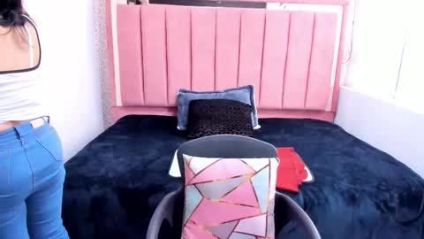 B A R B A R A online show from November 19, 12:05 pm