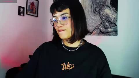  Barbara Moon  online show from November 20, 4:45 am