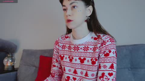 Snapshot of barbarian_girl chatting on December 27, 11:39 am Amina online show from December 27, 11:39 am