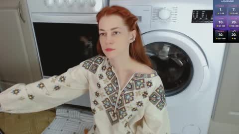 Snapshot of barbarian_girl chatting on October 17, 6:21 pm Amina online show from October 17, 6:21 pm