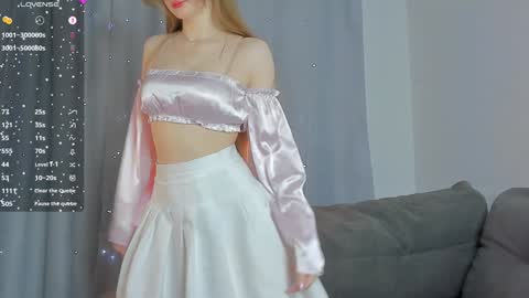 Kendall online show from December 4, 9:24 pm