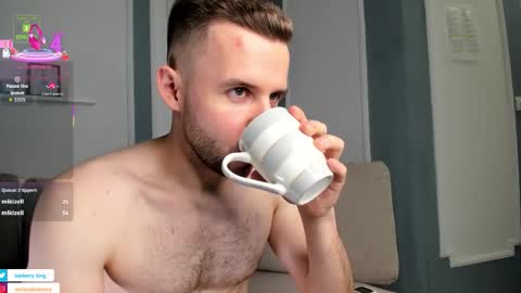 Snapshot of barberryx chatting on September 21, 5:31 am ENRIQUE online show from September 21, 5:31 am